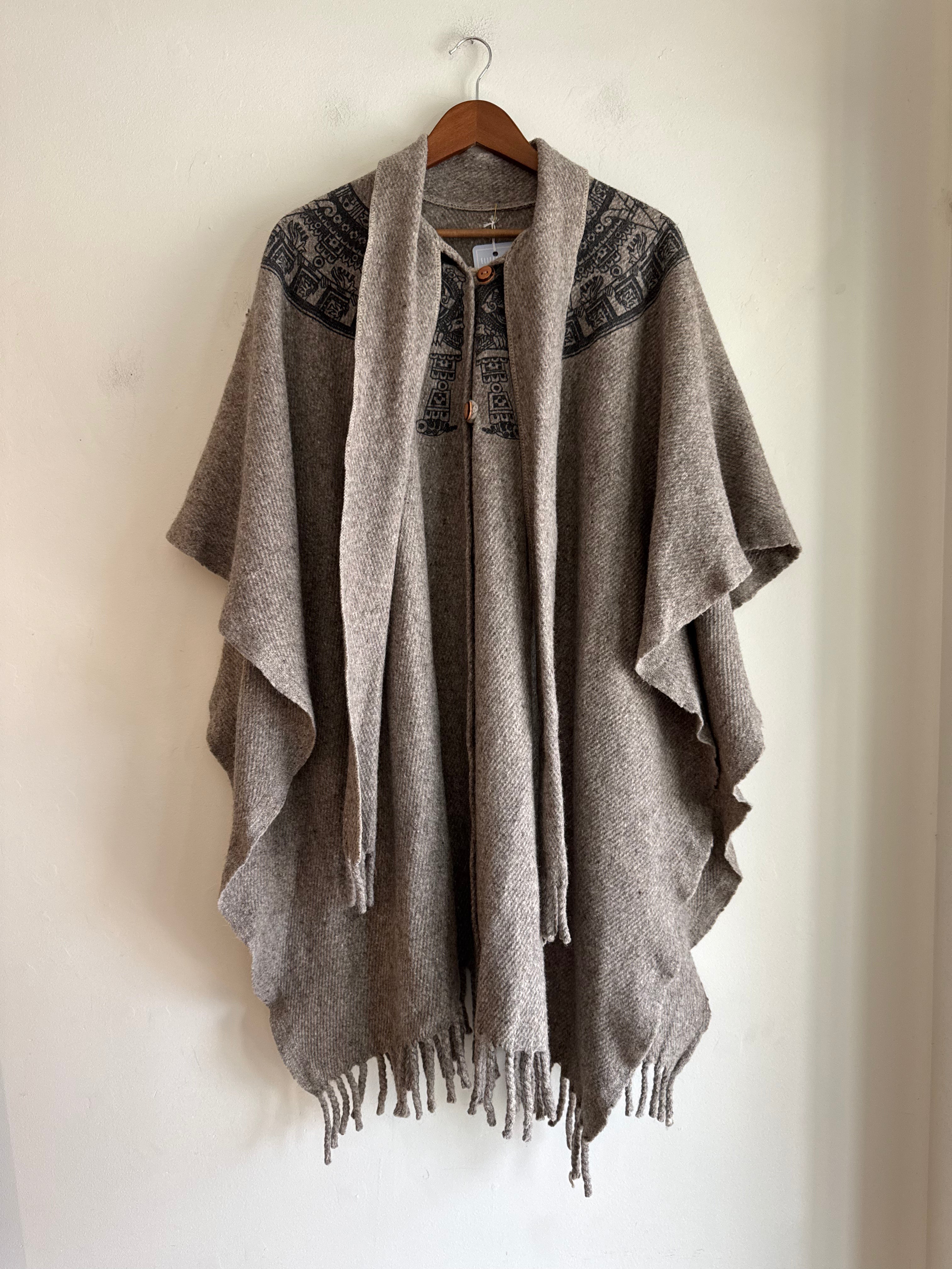 Vintage Brown Peruvian Wool Cape with Print – elizabeth o. vintage